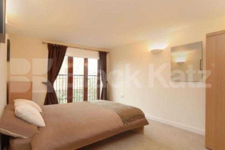 			New Instruction, 3 Bedroom, 1 bath, 1 reception Flat			 Barnsbury Grove, ISLINGTON/BARNSBURY